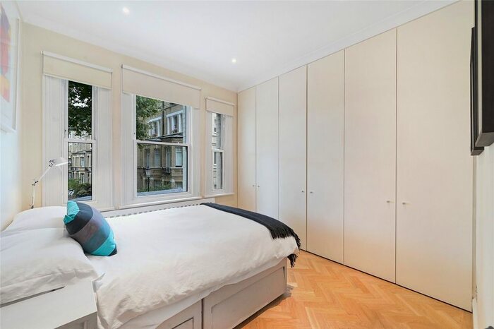 2 Bedroom Flat To Rent In Elm Park Road, Chelsea, SW3