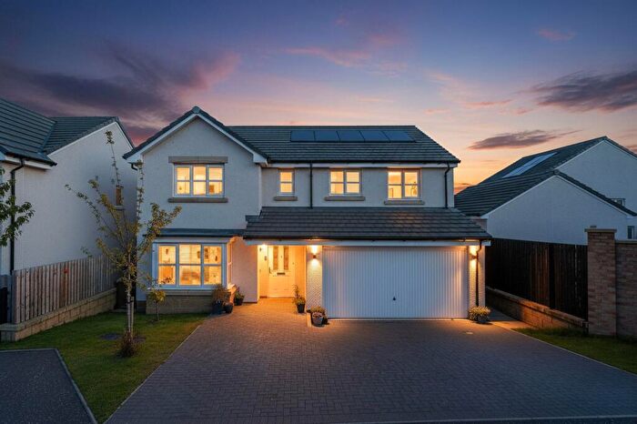 5 Bedroom Detached House For Sale In Burns Crescent, Bo'ness, EH51