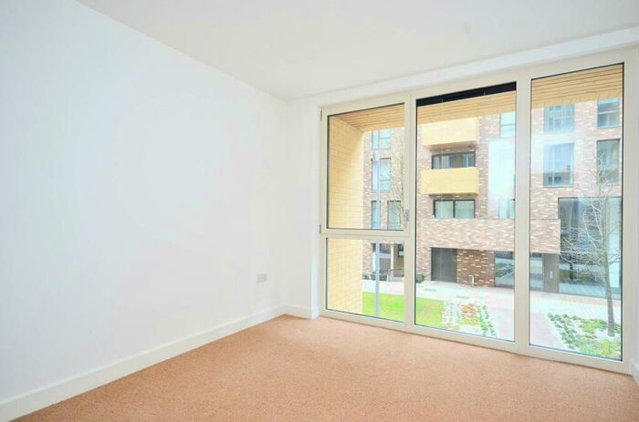2 Bedroom Flat To Rent In Truman Walk, Bow, London, E3