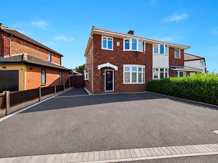 3 Bedroom Semi Detached House For Sale In West End, Penwortham, Preston, PR1