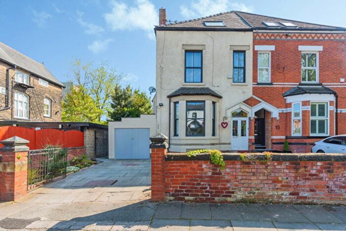 5 Bedroom Semi-Detached House For Sale In Belgrave Crescent, Eccles, Salford, M30