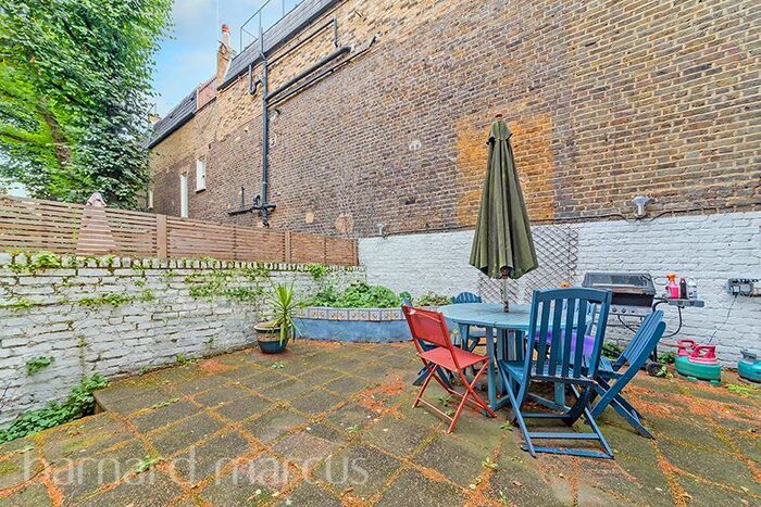 2 Bedroom Apartment To Rent In Finborough Road, Chelsea, SW10