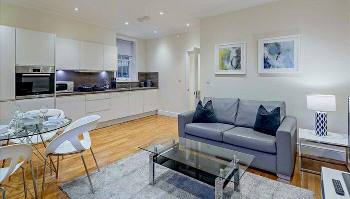 1 Bedroom Flat To Rent In Hamlet Gardens, Ravenscourt Park, London, W6