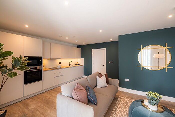 2 Bedroom Flat For Sale In Station Road, Croydon, CR0