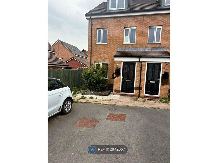 3 Bedroom Semi-Detached House To Rent In Chapman Drive, Coventry, CV6