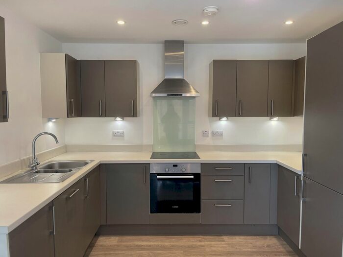 1 Bedroom Flat To Rent In Holmbush Mews, Faygate, Horsham, RH12