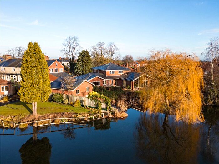 4 Bedroom Detached House For Sale In Willow Grove, York, North Yorkshire, YO31