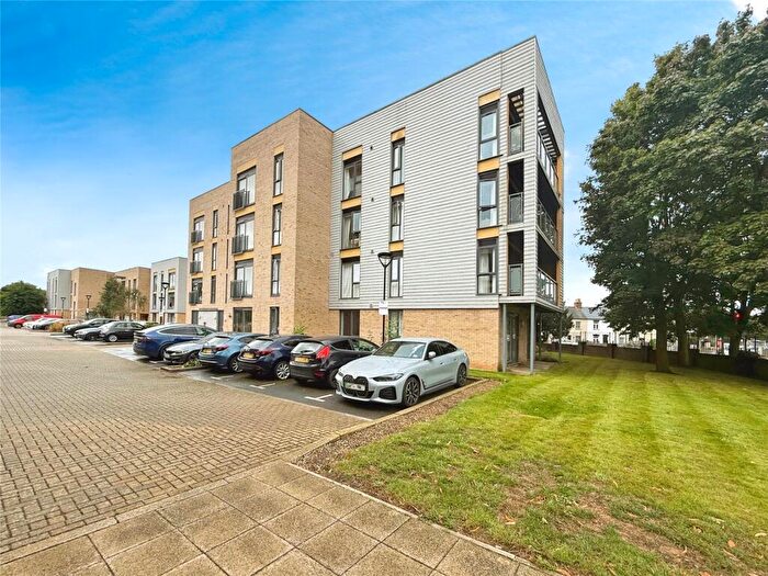 1 Bedroom Flat For Sale In Allwoods Place, Hitchin, Hertfordshire, SG4