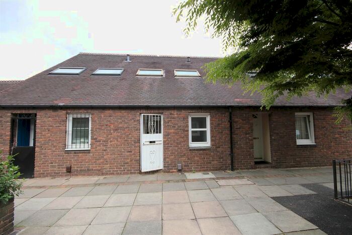 1 Bedroom Terraced House To Rent In Hazel Way, London, SE1