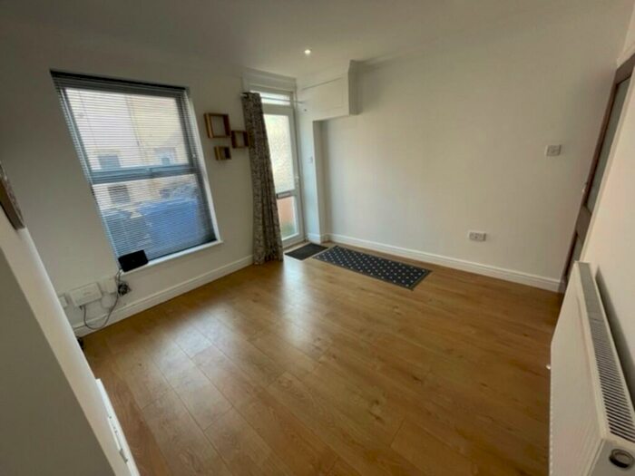 3 Bedroom End Of Terrace House To Rent In Alma Road, Lowestoft, NR32