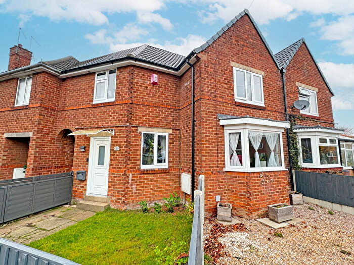 3 Bedroom Terraced House For Sale In The Close, Skegness, Lincolnshire, PE25