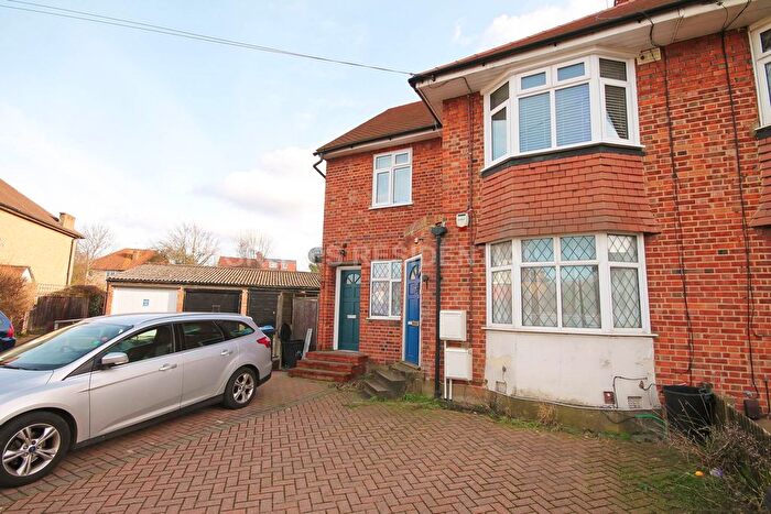 2 Bedroom Maisonette To Rent In Barnard Gardens, New Malden, KT3