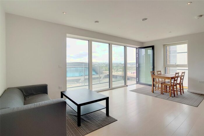 2 Bedroom Flat To Rent In Glasshouse Gardens, London, E20