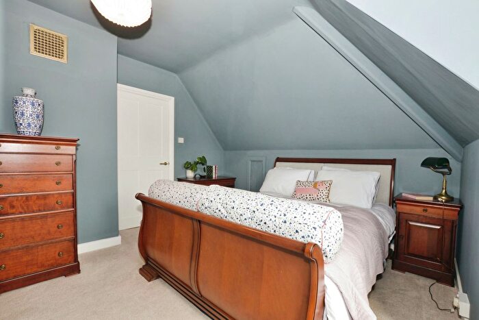 2 Bedroom Flat For Sale In Godwyn Road, Folkestone, Kent, CT20