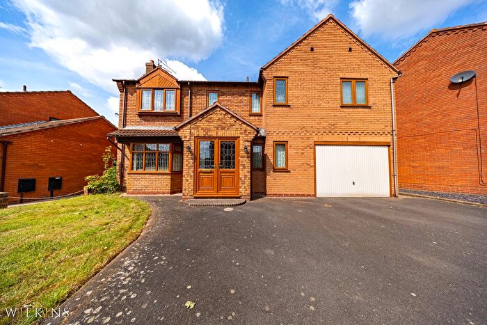 5 Bedroom Detached House For Sale In Milby Drive, Nuneaton, Warwickshire, CV11
