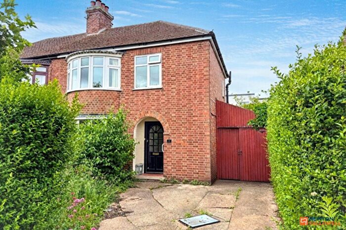 3 Bedroom Semi-Detached House For Sale In Arundel Road, Walton, Peterborough, PE4