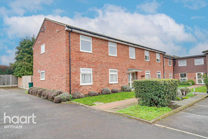 2 Bedroom Apartment For Sale In Shortridge Court, Witham, CM8