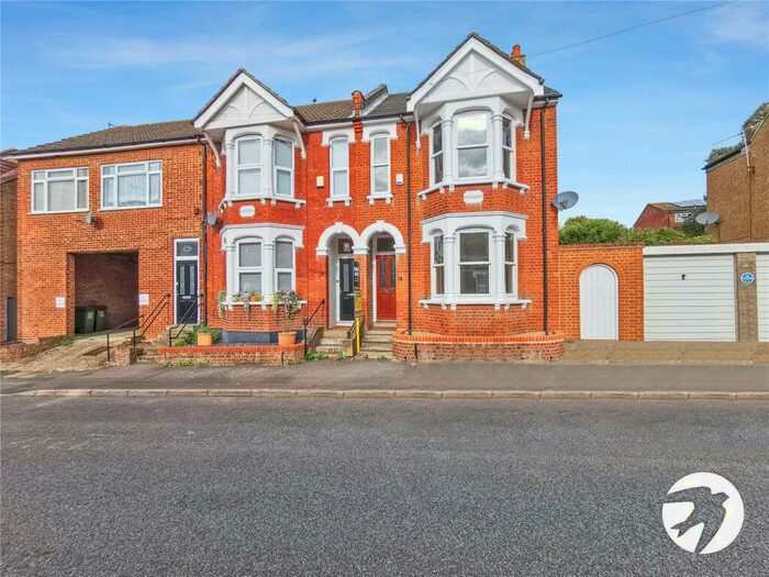 3 Bedroom Semi-Detached House To Rent In Durham Road, Sidcup, DA14
