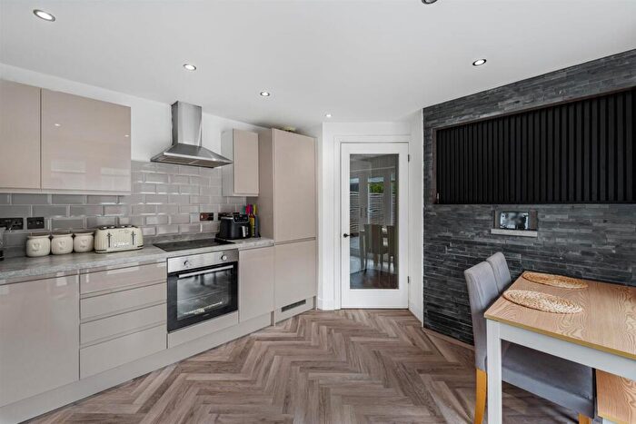 3 Bedroom Terraced House For Sale In Hanbury Grove, Pontypool, NP4