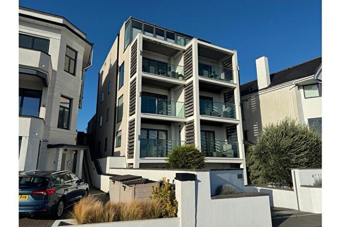 2 Bedroom Flat To Rent In Chalkwell Esplanade, Chalkwell, Westcliff-on-Sea, SS0