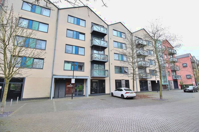 1 Bedroom Flat To Rent In Union Lane, Isleworth, TW7