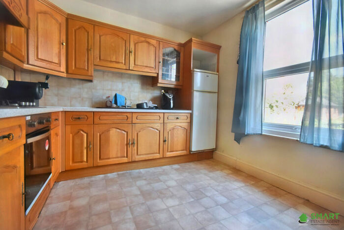 2 Bedroom Apartment For Sale In Sylvan Road, Exeter, EX4