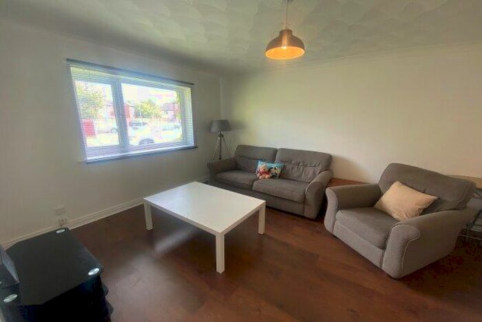 1 Bedroom Flat To Rent In Charnwood Close, Warrington, WA3