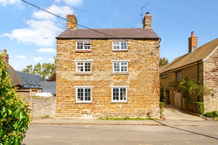 4 Bedroom Detached House For Sale In Freehold Street, Lower Heyford, OX25