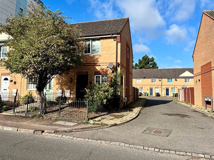 2 Bedroom End Of Terrace House To Rent In Prince Of Wales Close, Arlesey, SG15