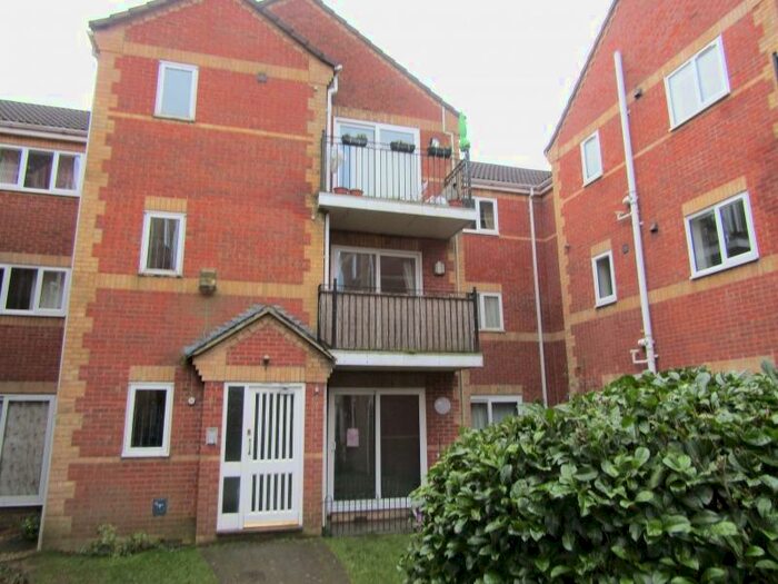 2 Bedroom Flat To Rent In Oaklands, City Centre, Peterborough, PE1
