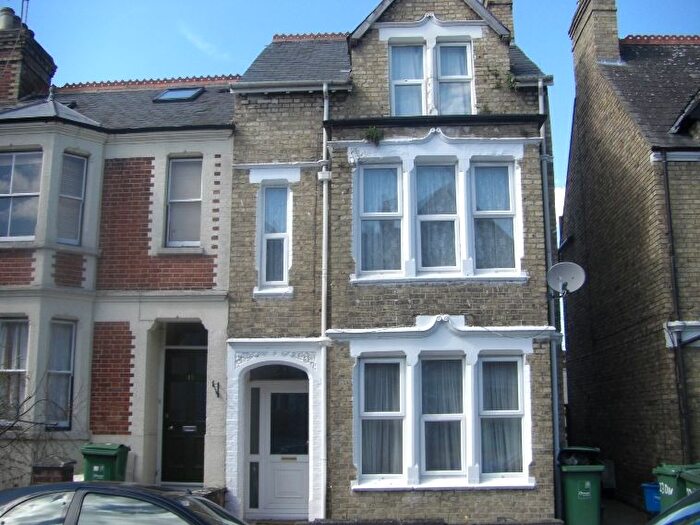 6 Bedroom Semi-Detached House To Rent In Divinity Road, Oxford, OX4