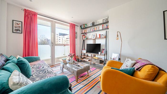 1 Bedroom Flat For Sale In Habington House, Avenue Road, Acton, W3