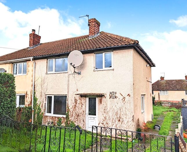 3 Bedroom Semi Detached House For Sale In Attlee Avenue, Havercroft, Wakefield, WF4