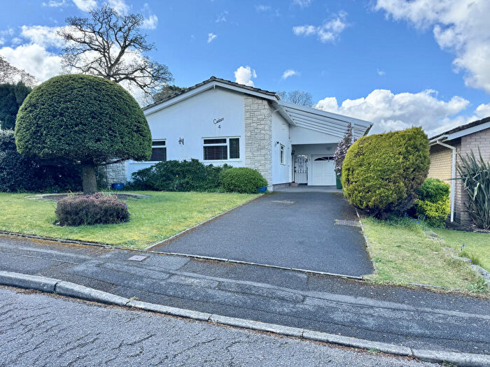 3 Bedroom Detached Bungalow To Rent In Potters Way, Poole, BH14