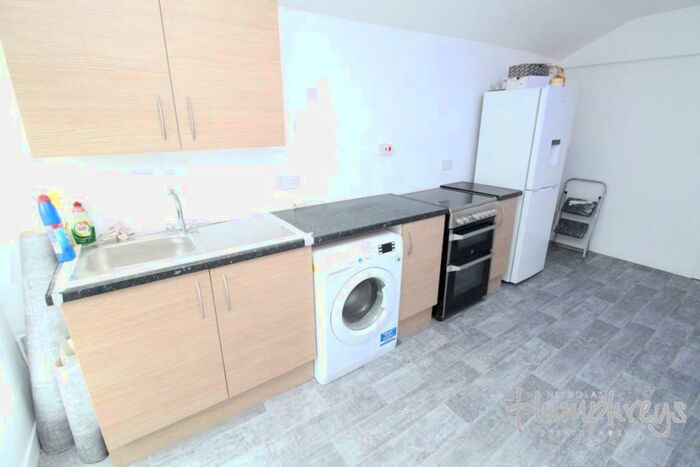 3 Bedroom Flat To Rent In Bacchus Road, Winson Green, B18