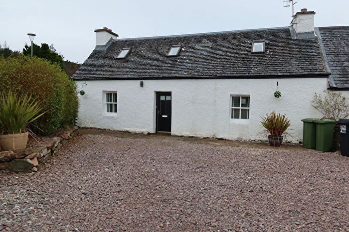 3 Bedroom Semi Detached House For Sale In Bank Street, Plockton, IV52