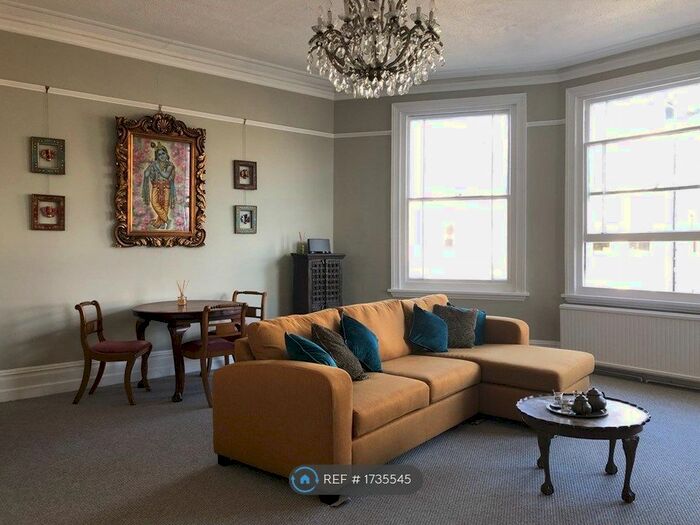 1 Bedroom Flat To Rent In Palmiera Avenue, Hove, BN3