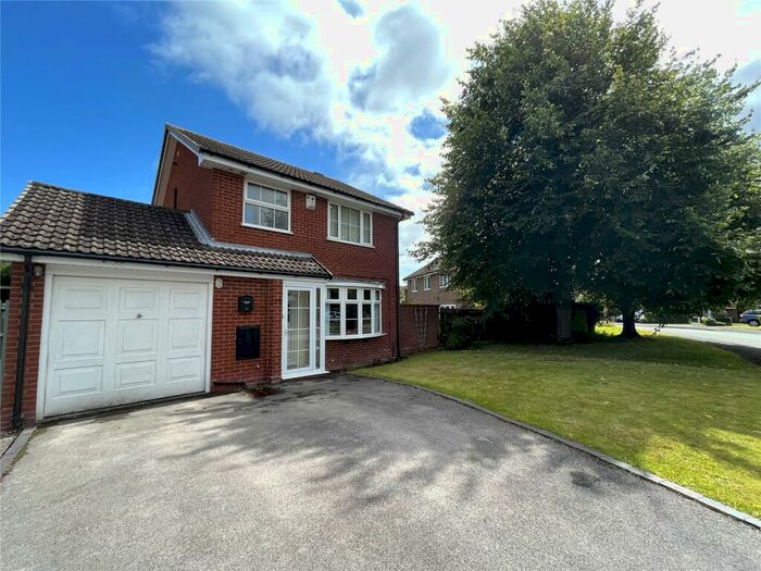 3 Bedroom Detached House To Rent In Farnborough Drive, Shirley, Solihull, West Midlands, B90