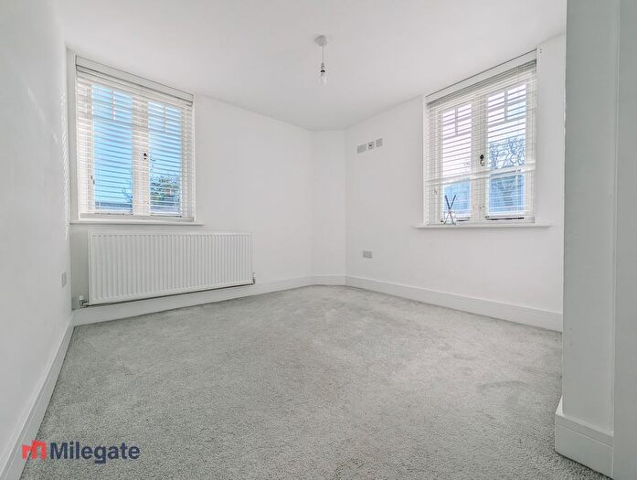 2 Bedroom Flat To Rent In Market Hill, Maldon, CM9