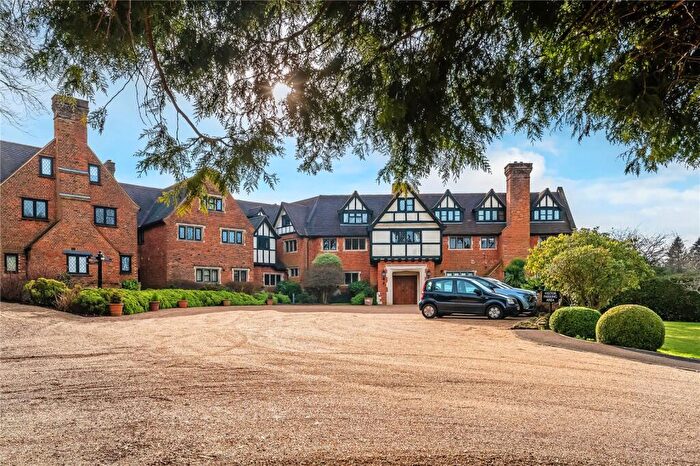 2 Bedroom Apartment For Sale In Neb Lane, Oxted, Surrey, RH8