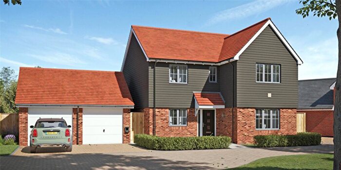 4 Bedroom Detached House For Sale In Brockhills Lane, New Milton, Hampshire, BH25
