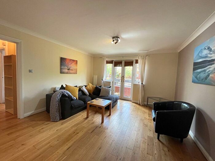 2 Bedroom Flat To Rent In St Lawrence Quay, Salford Quays, M50