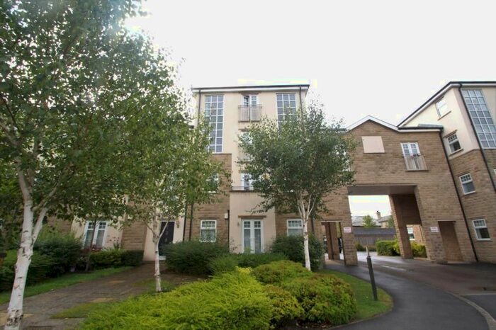 2 Bedroom Flat To Rent In Burnstall Crescent, Menston, Ilkley, LS29