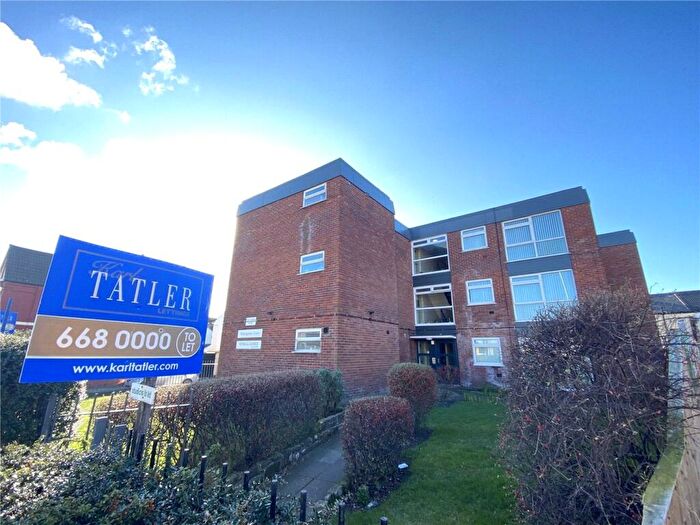 Flat To Rent In Walsingham Court, Wallasey, Wirral, CH44