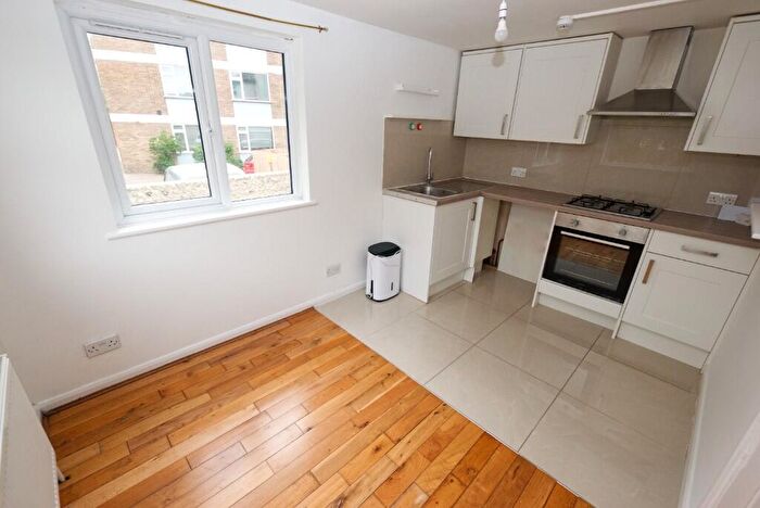 1 Bedroom Flat To Rent In Wellington Road, BN2