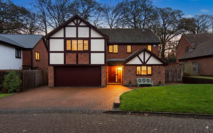 5 Bedroom Detached House For Sale In Poppyfield Court, Coventry, CV4