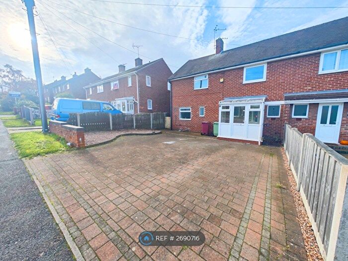 4 Bedroom Semi Detached House To Rent In Slack Lane, Heath, Chesterfield, S44