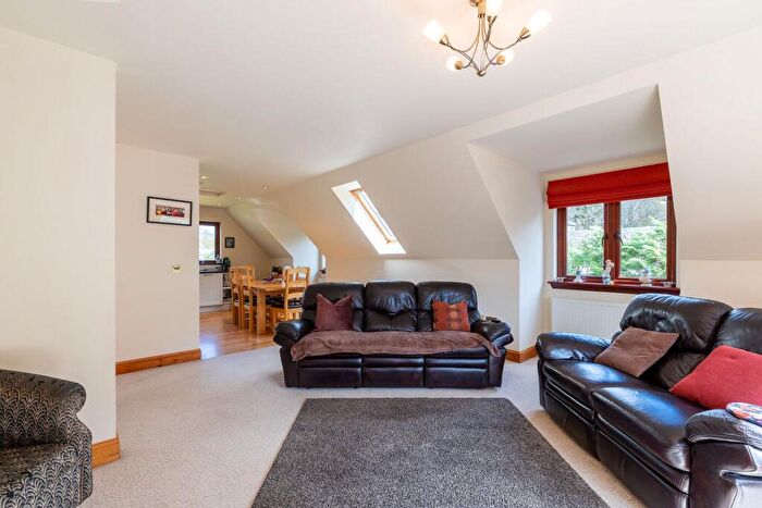 4 Bedroom Detached House For Sale In Culvulin, Myrtle Grove, Main Street, Killin, FK21