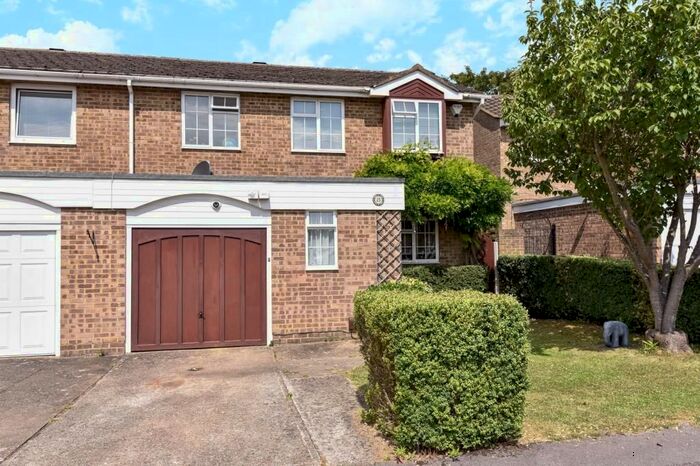 4 Bedroom Semi-Detached House To Rent In Kelsey Close, Cox Green, SL6