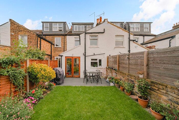 3 Bedroom Terraced House For Sale In Eleanor Grove, Barnes, SW13